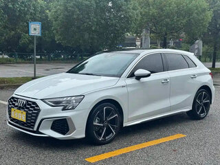 2021 Audi A3 Sportback 35 TFSI IV (8Y), белый, 1850000 рублей, вид 1