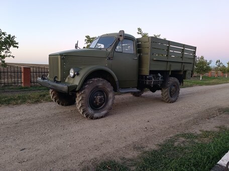 1964 ГАЗ 63, зелёный, 650000 рублей, вид 1
