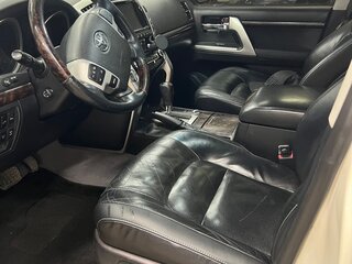 2013 Toyota Land Cruiser 200 Series Рестайлинг 1, чёрный, 3500000 рублей, вид 4