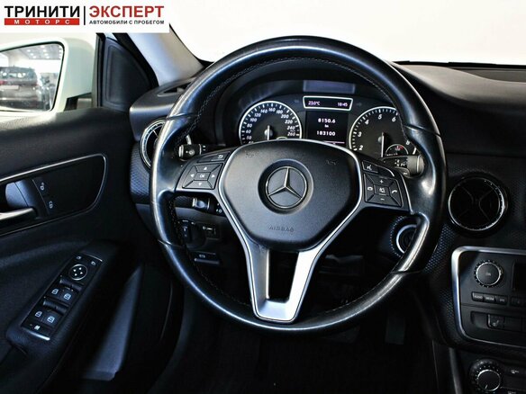 2014 Mercedes-Benz A-Класс 180 III (W176), белый - вид 11