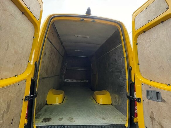 2008 Mercedes-Benz Sprinter, жёлтый, 1800000 рублей - вид 22