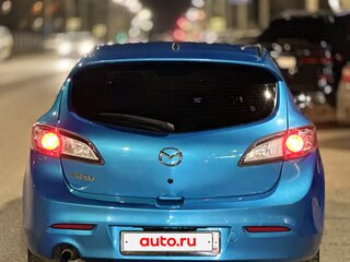 2011 Mazda Axela II, голубой, 750000 рублей, вид 3