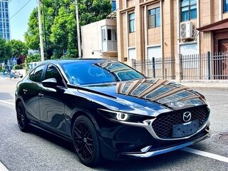 2023 Mazda 3 Axela IV (BP), чёрный, 1500000 рублей, вид 2