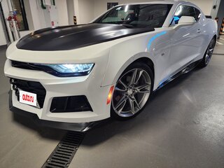 2020 Chevrolet Camaro VI Рестайлинг, белый, 2750000 рублей, вид 1