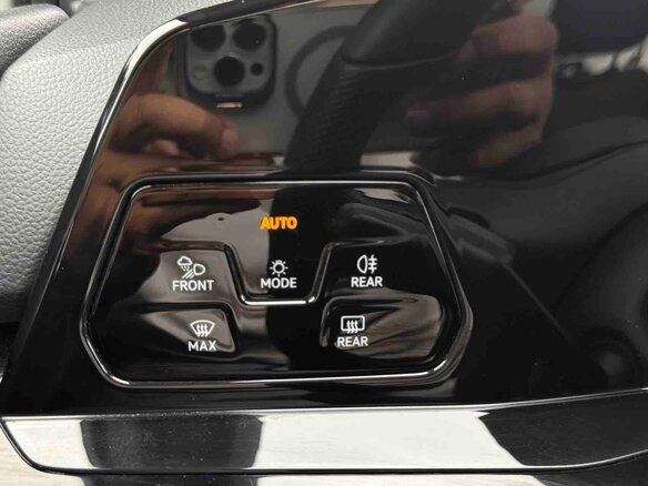 2022 Volkswagen Golf VIII, белый - вид 18