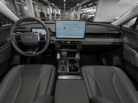 2026 Toyota RAV4 VI (XA60), серый, 4400000 рублей - вид 7