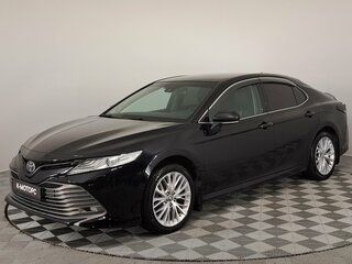 Toyota Camry VIII (XV70)