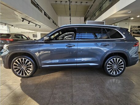2026 Geely Monjaro I, серый, 4558590 рублей, вид 4