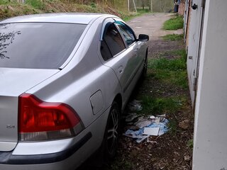 2003 Volvo S60 I, серебристый, 600000 рублей, вид 4