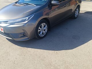 2018 Toyota Corolla XI (E160, E170, E180) Рестайлинг 1, серый, 1650000 рублей, вид 3