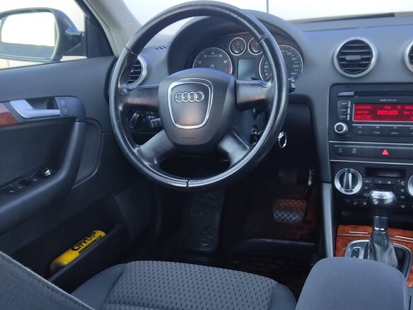 2012 Audi A3 II (8P) Рестайлинг 2, чёрный, 850000 рублей - вид 12