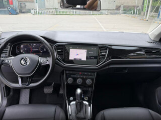 2022 Volkswagen T-Roc I Рестайлинг, белый, 1700500 рублей, вид 4
