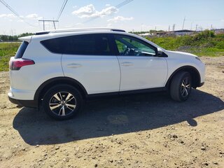 2017 Toyota RAV4 IV (XA40) Рестайлинг, белый, 2580000 рублей, вид 2