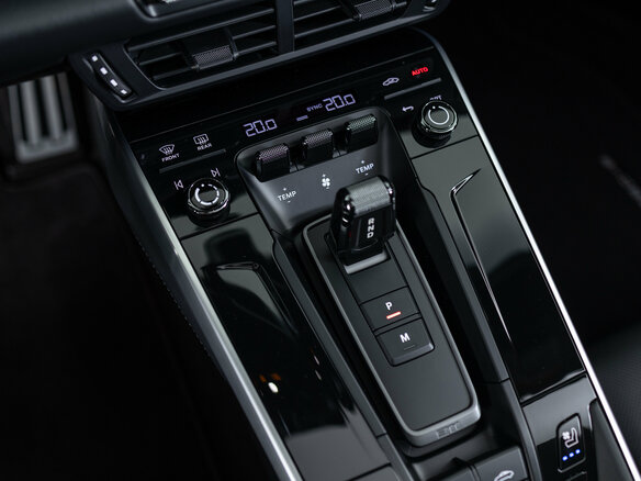 2025 Porsche 911 4 GTS VIII (992) Рестайлинг, чёрный - вид 23