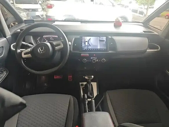 2023 Honda Fit IV Рестайлинг, белый, 1230000 рублей - вид 7