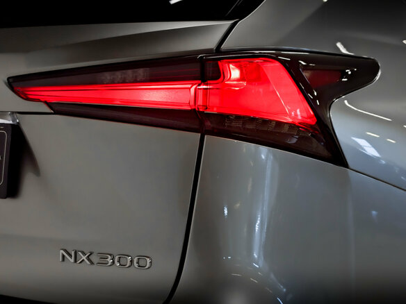 2021 Lexus NX 300 I Рестайлинг, серый, 3970000 рублей - вид 27