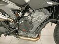2023 KTM 790 Duke, серый - вид 9