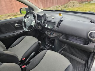 2011 Nissan Note I Рестайлинг, серебристый, 725000 рублей, вид 5