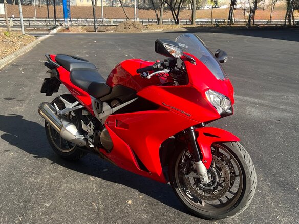 2015 Honda VFR 800, красный, 675000 рублей - вид 7