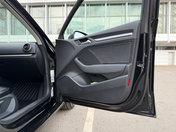 2015 Audi A3 III (8V), чёрный - вид 20