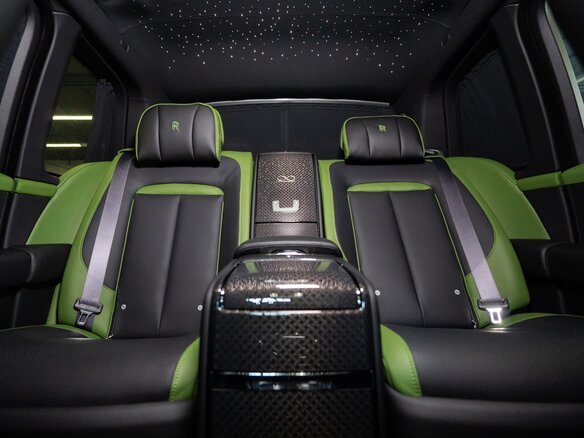 2025 Rolls-Royce Cullinan Black Badge I Рестайлинг (Series II), чёрный, 58000000 рублей - вид 20