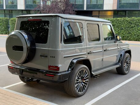 2026 Mercedes-Benz G-Класс AMG 63 AMG II (W465) Рестайлинг, серый, 32800000 рублей, вид 4