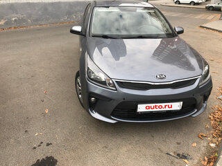 2018 Kia Rio IV, серый, 1550000 рублей, вид 1