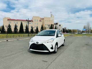 2019 Toyota Vitz III (XP130) Рестайлинг 2, белый, 1179000 рублей, вид 2