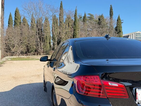 2016 BMW 5 серии 550i VI (F10/F11/F07) Рестайлинг, чёрный, 2699999 рублей - вид 4