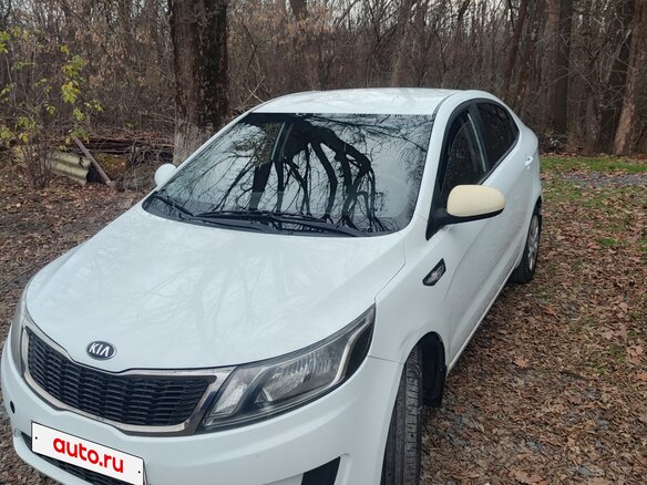 2013 Kia Rio III, белый, 760000 рублей