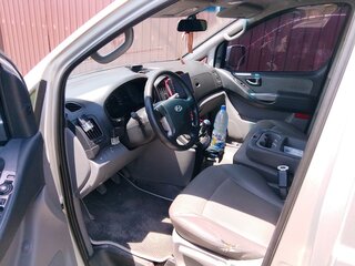 2010 Hyundai Grand Starex I, серый, 850000 рублей, вид 4