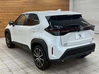2022 Toyota Yaris Cross I, белый, 1580007 рублей, вид 4