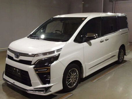 Toyota Voxy III (R80) Рестайлинг