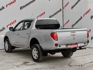 2013 Mitsubishi L200 IV, серебристый, 1165000 рублей, вид 4
