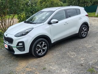 2020 Kia Sportage IV Рестайлинг, белый, 2000000 рублей, вид 4