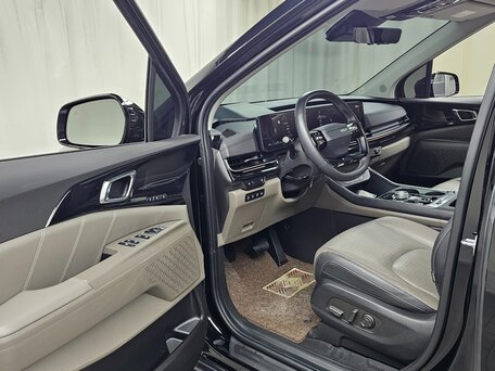 2025 Kia Carnival IV Рестайлинг, чёрный, 4480000 рублей, вид 5