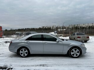 2006 Mercedes-Benz S-Класс 350 V (W221), серебристый, 1800000 рублей, вид 4