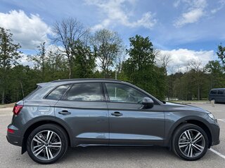 2021 Audi Q5 45 TFSI II (FY) Рестайлинг, серый, 5200000 рублей, вид 3