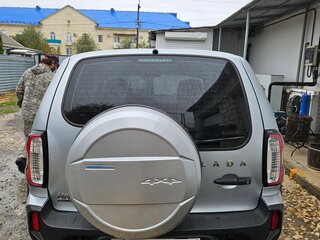 2023 Lada (ВАЗ) Niva Travel I, серый, 1100000 рублей, вид 3