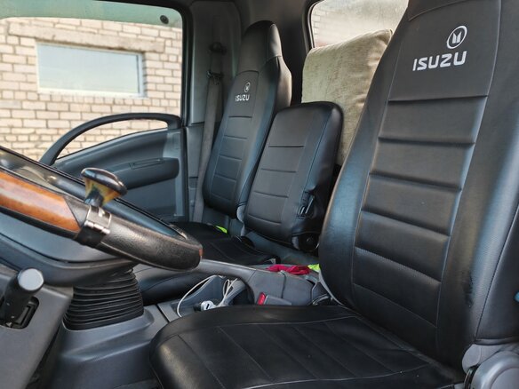 2015 Isuzu Elf (N-series), белый, 3500000 рублей - вид 2