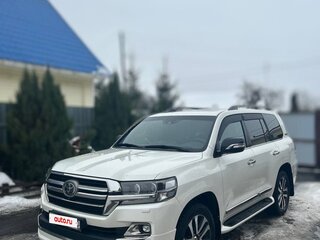 2018 Toyota Land Cruiser 200 Series Рестайлинг 2, белый, 6500000 рублей, вид 1