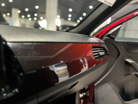 2021 Volkswagen Polo VI, красный - вид 10