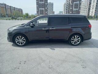 2019 Kia Carnival III, серый, 3100000 рублей, вид 5