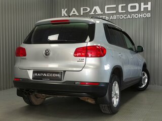 2014 Volkswagen Tiguan I Рестайлинг, серебристый, 1199000 рублей, вид 2