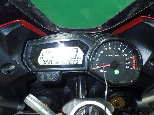 2015 Yamaha FZ1, красный, 574000 рублей - вид 9