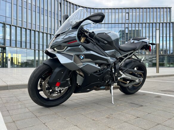 2025 BMW S 1000 RR, серый, 2100000 рублей - вид 2