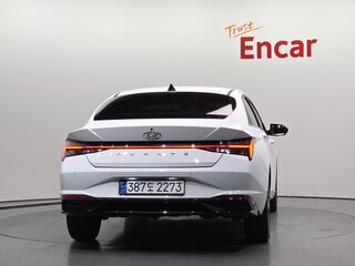 2021 Hyundai Avante VII, белый, 1580007 рублей, вид 4