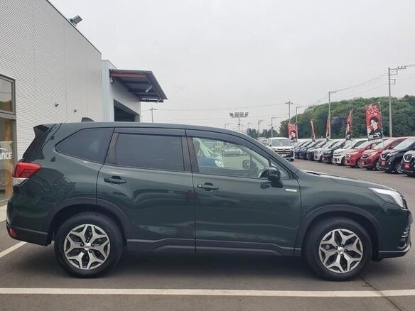 2023 Subaru Forester V Рестайлинг, зелёный, 2350000 рублей - вид 3
