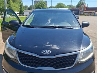 2016 Kia Rio III Рестайлинг, чёрный, 969000 рублей, вид 1
