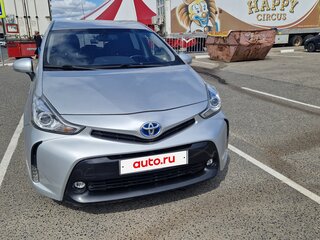 2017 Toyota Prius v (+) I Рестайлинг (ZVW40/41), серебристый, 1950000 рублей, вид 1